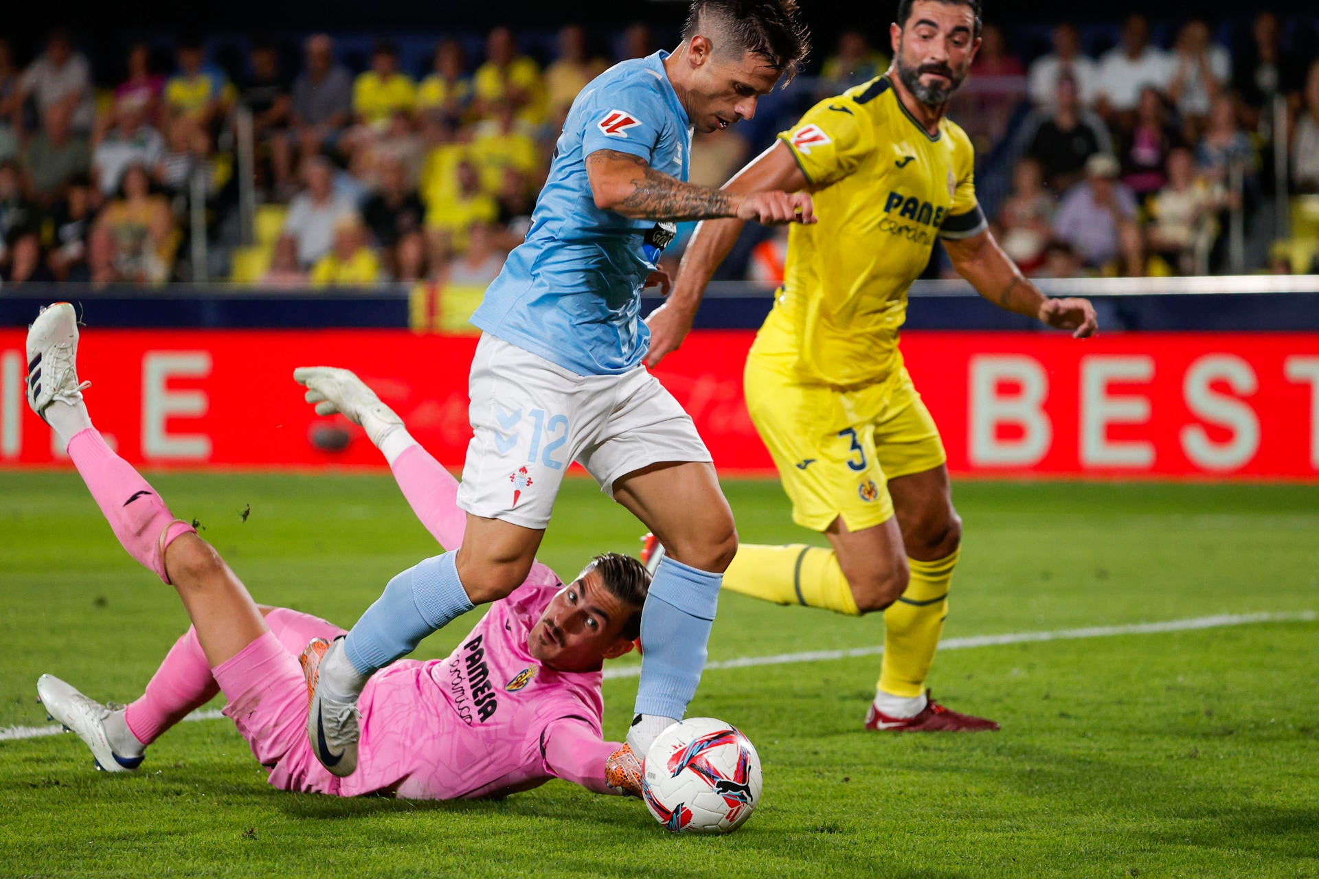 Diego Conde, portero del Villarreal: "Trabajaremos por estar lo más arriba posible, la Liga tiene muchísimo nivel" Diego Conde, portero del Villarreal: "Trabajaremos por estar lo más arriba posible, la Liga tiene muchísimo nivel"