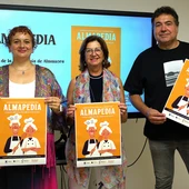 Imagen de la presentación del proyecto Almapedia ante los medios Imagen de la presentación del proyecto Almapedia ante los medios