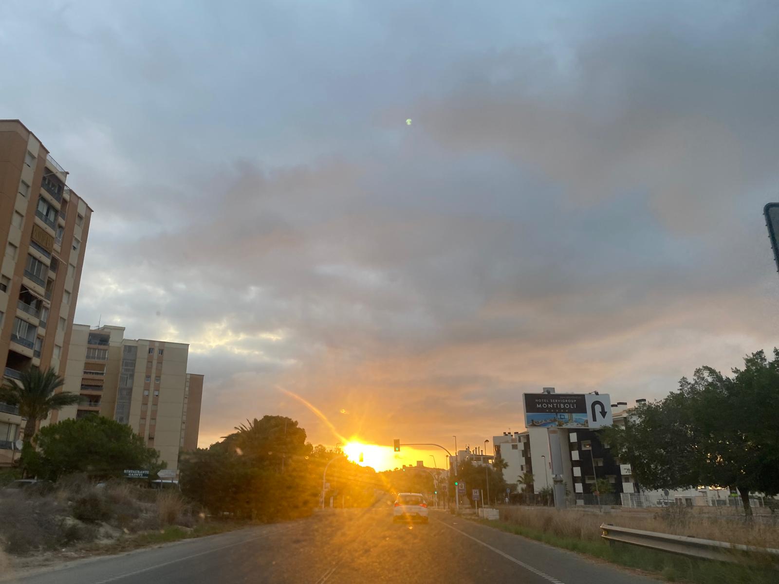Cielos despejados y temperaturas similares a las de ayer en la Marina Baixa Cielos despejados y temperaturas similares a las de ayer en la Marina Baixa