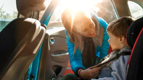 El cambio que llega en septiembre, y que afectará a los padres y madres que lleven a su hijo en el coche El cambio que llega en septiembre, y que afectará a los padres y madres que lleven a su hijo en el coche
