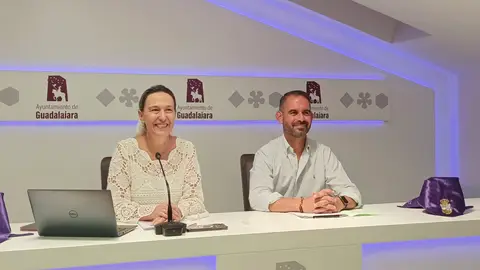 Alcaldesa y concejal de Festejos de Guadalajara. Alcaldesa y concejal de Festejos de Guadalajara.
