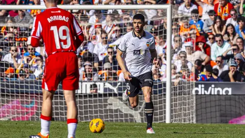 Cenk Ozakar y Sergi Canós no viajan a Bilbao Cenk Ozakar y Sergi Canós no viajan a Bilbao