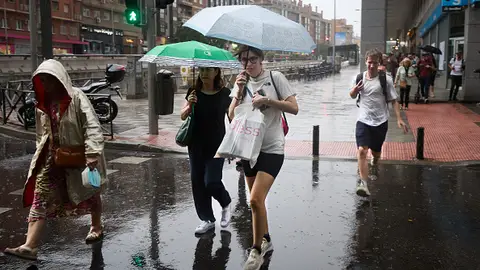 Imagen de archivo. Madrid durante un fenómeno meteorológico inusual el pasado 6 de junio. Imagen de archivo. Madrid durante un fenómeno meteorológico inusual el pasado 6 de junio.