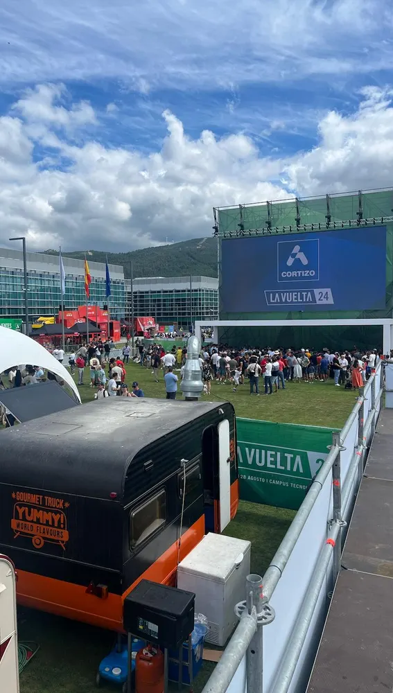 Vuelta Ciclista a España en el Campus Tecnológico Cortizo, en Padrón Vuelta Ciclista a España en el Campus Tecnológico Cortizo, en Padrón