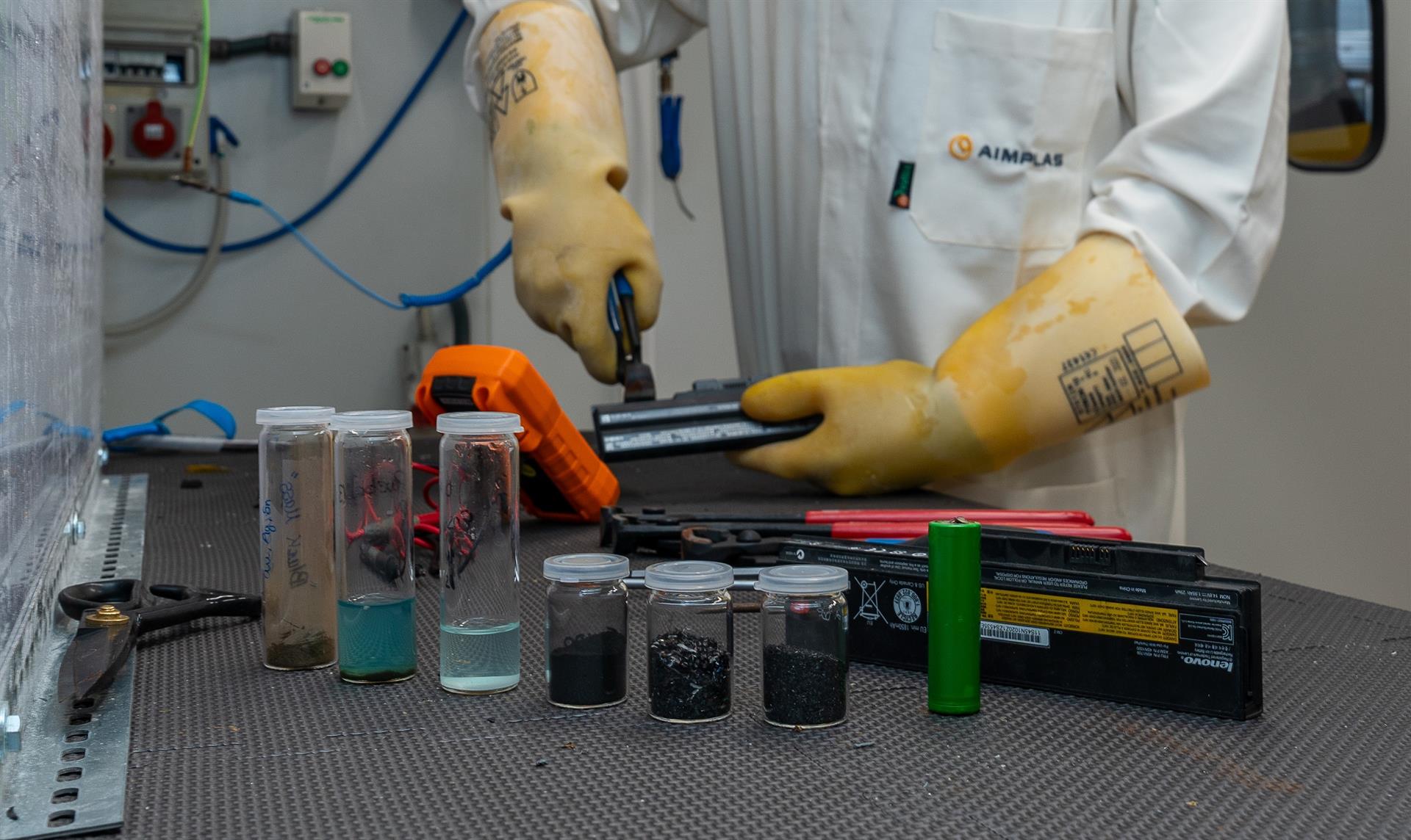 Desarrollan un sistema "más eficaz y sostenible" para reutilizar las baterías de ion litio usadas Desarrollan un sistema "más eficaz y sostenible" para reutilizar las baterías de ion litio usadas