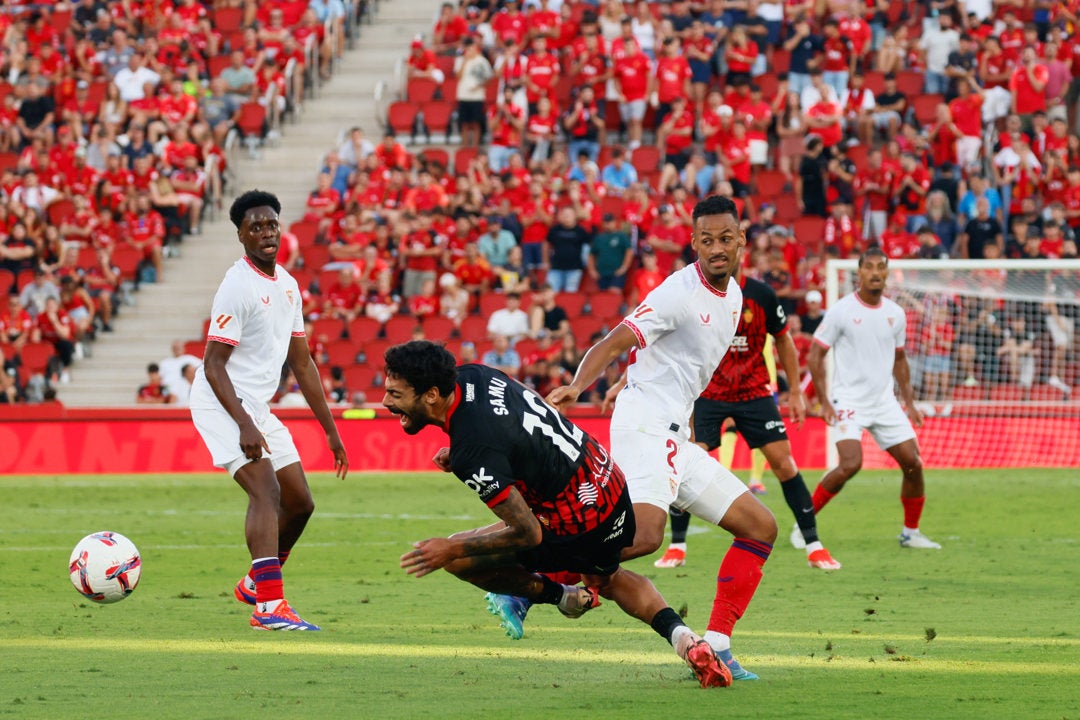 Mallorca y Sevilla firman un empate sin goles muy disputado Mallorca y Sevilla firman un empate sin goles muy disputado