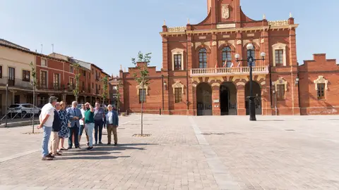 La Plaza Mayor de Becerril luce con todo su esplendor tras la remodelación realizada .