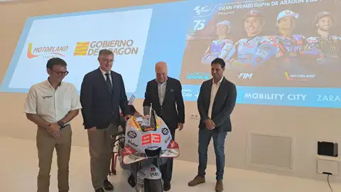 Responsables de MotorLand y del Gobierno aragonés en la presentación en Zaragoza Responsables de MotorLand y del Gobierno aragonés en la presentación en Zaragoza