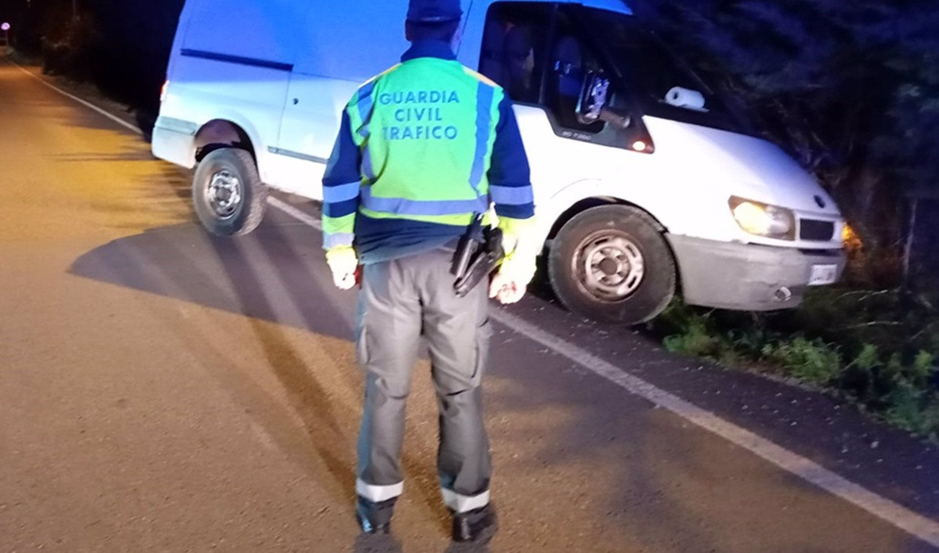 La Guardia Civil investiga la salida de vía de un coche la madrugada de este martes La Guardia Civil investiga la salida de vía de un coche la madrugada de este martes