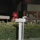Un incendio calcina dos pabellones de una empresa cárnica en Vitoria Un incendio calcina dos pabellones de una empresa cárnica en Vitoria