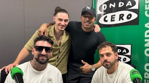 Adri Choko, Kooldres y Toni Perkales, La Tienda la Esquina