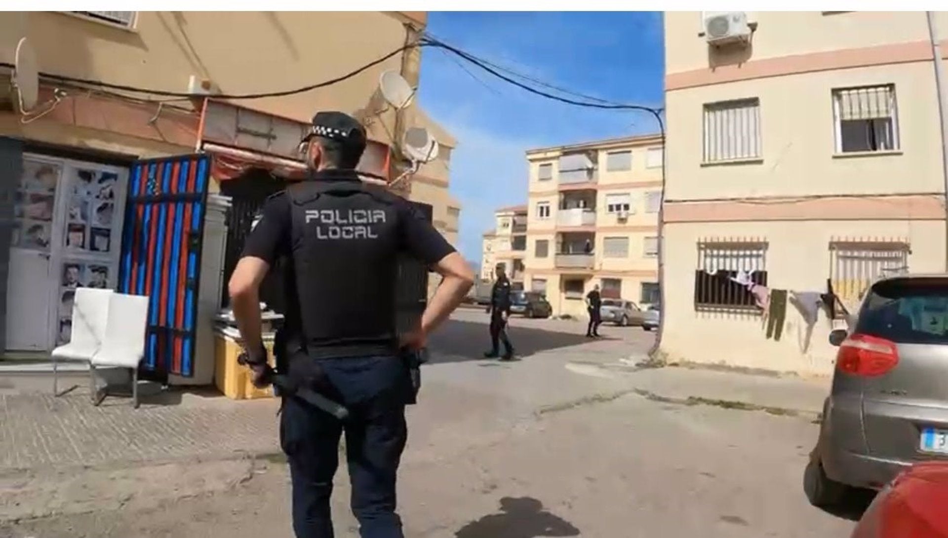 Dos menores son detenidos tras ser acusados del robo de un móvil a punta de cuchillo Dos menores son detenidos tras ser acusados del robo de un móvil a punta de cuchillo