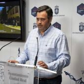 Miguel Hervás durante la rueda de prensa