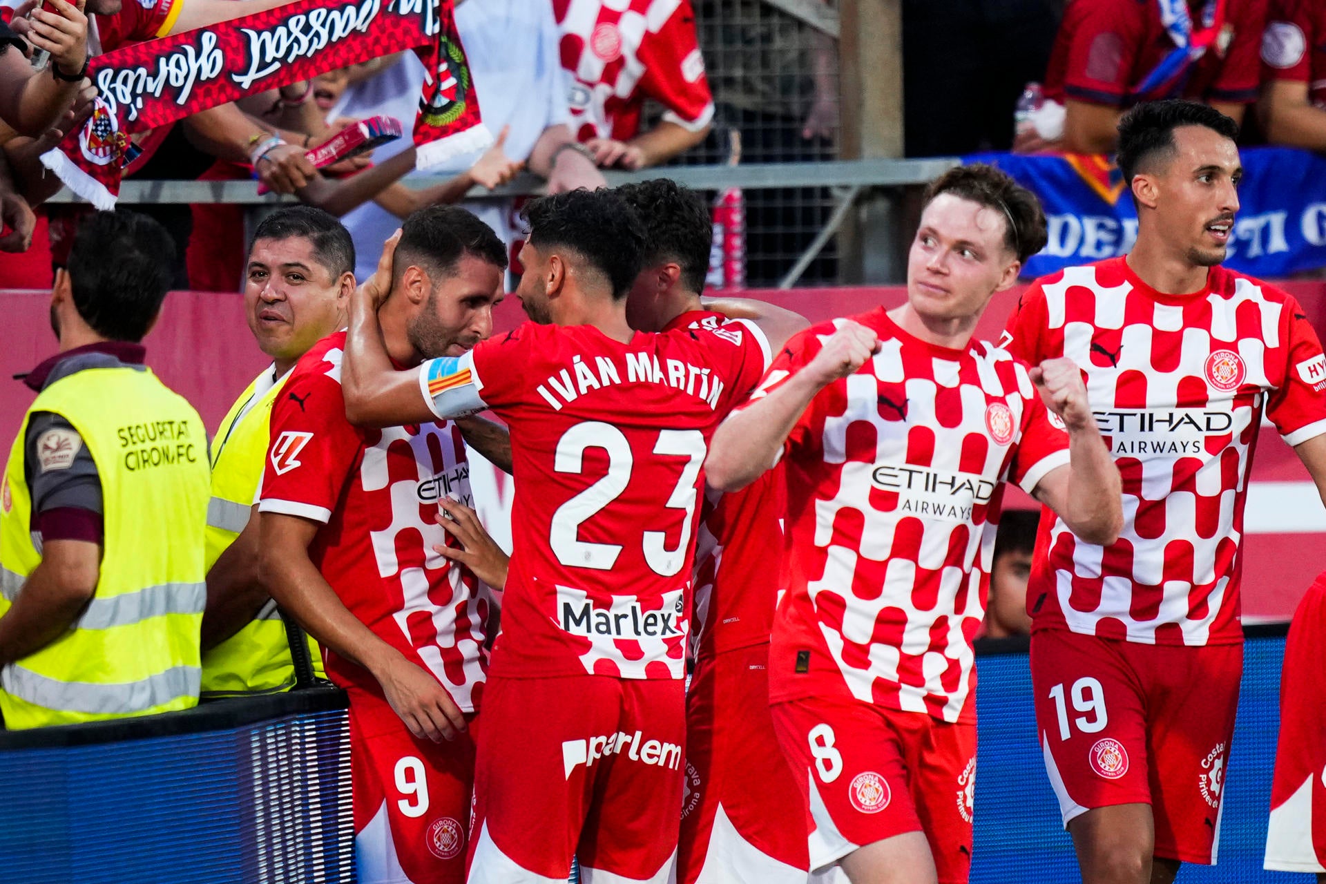 Bryan, Tsygankov y Abel Ruiz firman el primer triunfo del Girona Bryan, Tsygankov y Abel Ruiz firman el primer triunfo del Girona