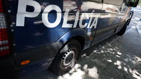 Prisión sin fianza para el exmarido y los dos hijos de la mujer apuñalada en Alicante Prisión sin fianza para el exmarido y los dos hijos de la mujer apuñalada en Alicante