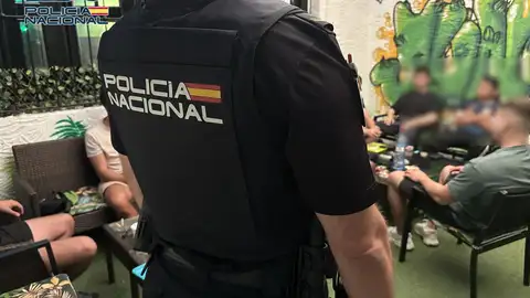 La Policía Nacional desmantela un grupo criminal dedicado a la venta de drogas La Policía Nacional desmantela un grupo criminal dedicado a la venta de drogas