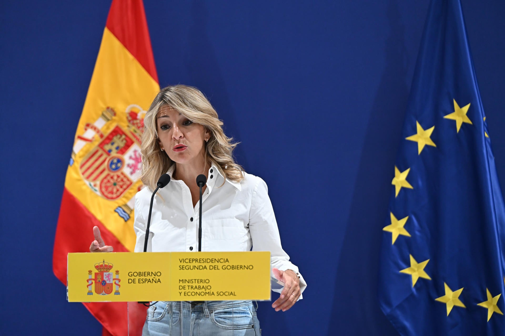 Yolanda Díaz rechaza las deportaciones al ser "recetas de la derecha" y aboga por la regularización Yolanda Díaz rechaza las deportaciones al ser "recetas de la derecha" y aboga por la regularización