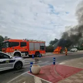 Bomberos sofocan fuego Bomberos sofocan fuego