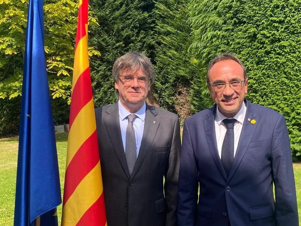 Rull visita a Puigdemont en Waterloo y acusa al Supremo de "incumplir de manera deliberada" la amnistía Rull visita a Puigdemont en Waterloo y acusa al Supremo de "incumplir de manera deliberada" la amnistía
