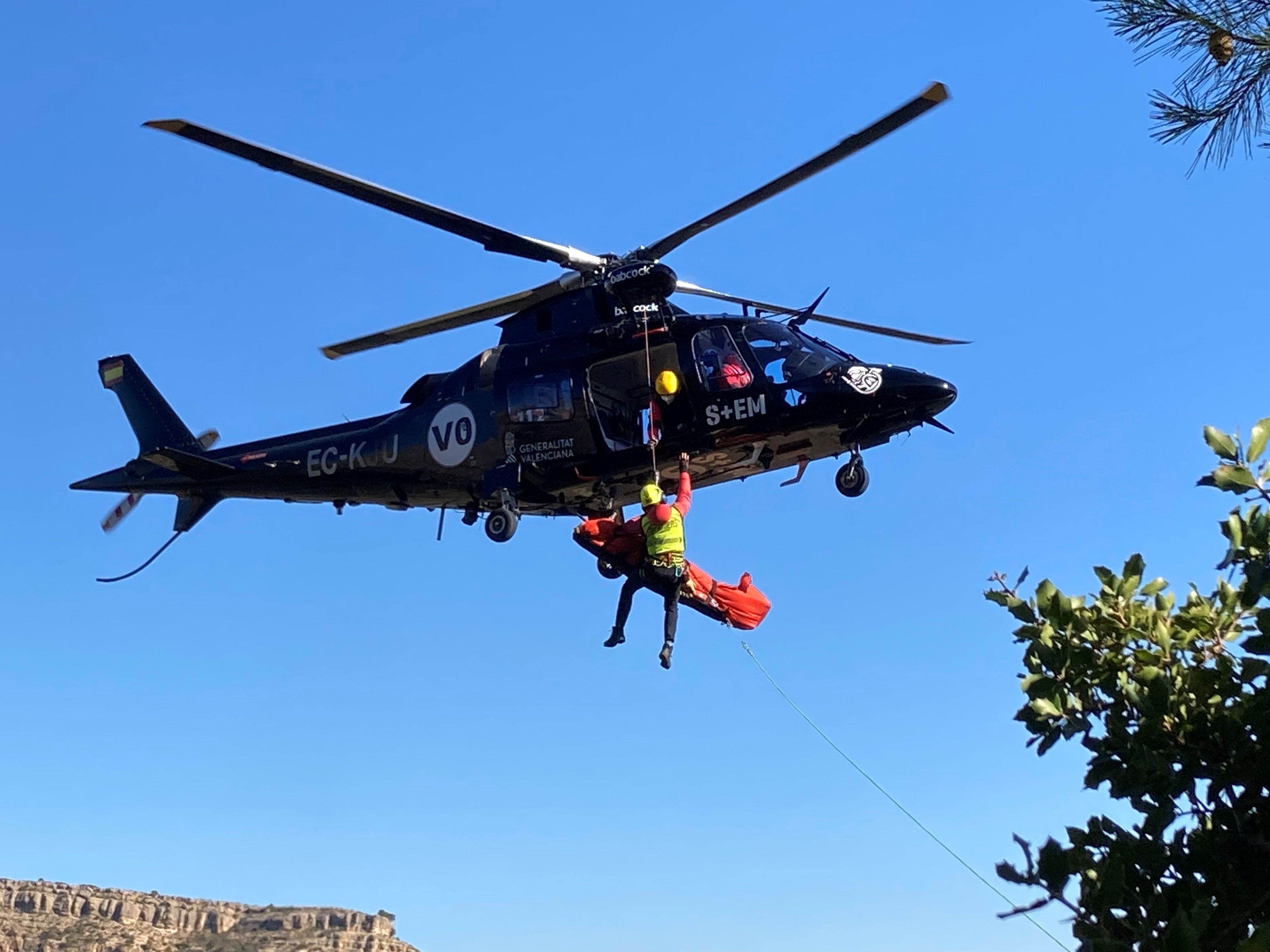 Rescatan a dos escaladores heridos tras un desprendimiento de piedras en Montanejos Rescatan a dos escaladores heridos tras un desprendimiento de piedras en Montanejos