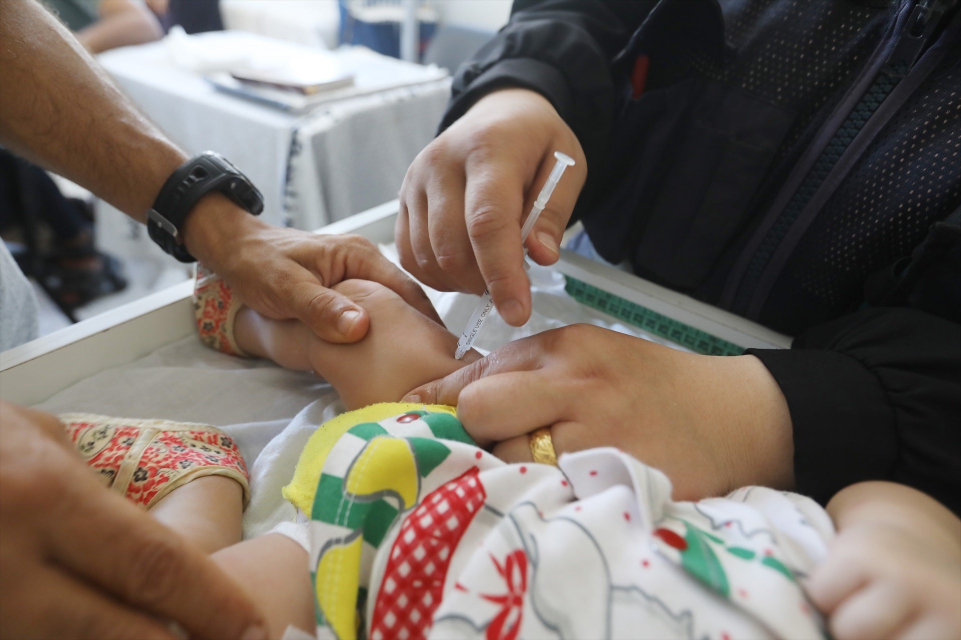 La OMS afirma que Israel y Hamás acuerdan pausas humanitarias durante tres días para la vacunación contra la polio en Gaza La OMS afirma que Israel y Hamás acuerdan pausas humanitarias durante tres días para la vacunación contra la polio en Gaza