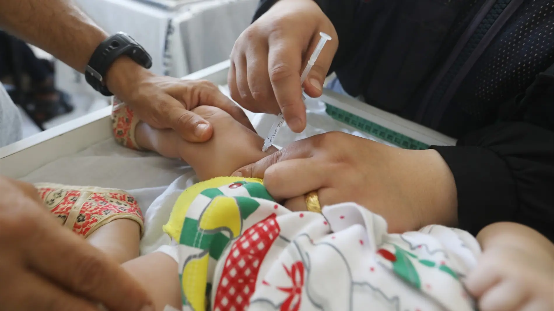 La UE urge a "pausas humanitarias inmediatas" en Gaza para vacunar contra la polio La UE urge a "pausas humanitarias inmediatas" en Gaza para vacunar contra la polio