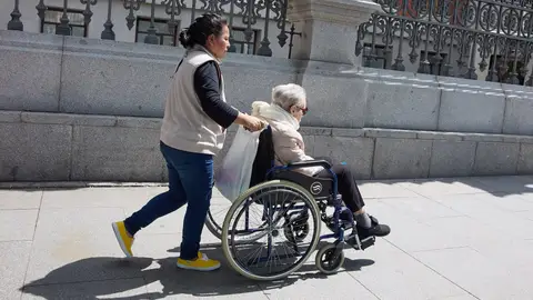 La Diputación de Badajoz destina 700.000 euros para obras de accesibilidad en municipios inferiores a 20.000 habitantes La Diputación de Badajoz destina 700.000 euros para obras de accesibilidad en municipios inferiores a 20.000 habitantes