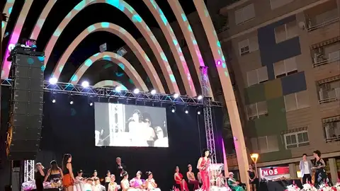 Redován vive un mes de fiestas en honor a la Virgen de la Salud y a San Miguel Redován vive un mes de fiestas en honor a la Virgen de la Salud y a San Miguel