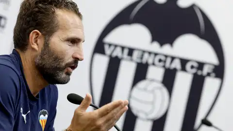 Baraja pide "cerrar la portería" ante un Villarreal "incómodo y con mucha pegada" Baraja pide "cerrar la portería" ante un Villarreal "incómodo y con mucha pegada"