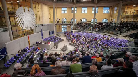 Alemania deporta por primera vez a afganos desde la vuelta de los talibán al poder/ Kay Nietfeld Alemania deporta por primera vez a afganos desde la vuelta de los talibán al poder/ Kay Nietfeld
