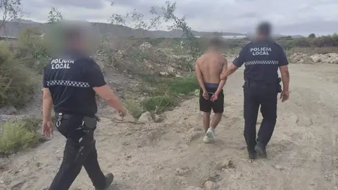 La Policía Local en una detención La Policía Local en una detención