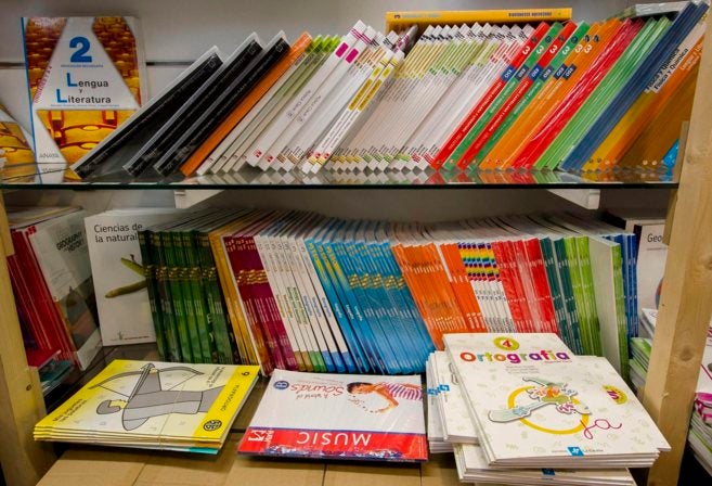 Los 46.000 estudiantes almerienses de la ESO y FP estrenarán libros este nuevo curso Los 46.000 estudiantes almerienses de la ESO y FP estrenarán libros este nuevo curso