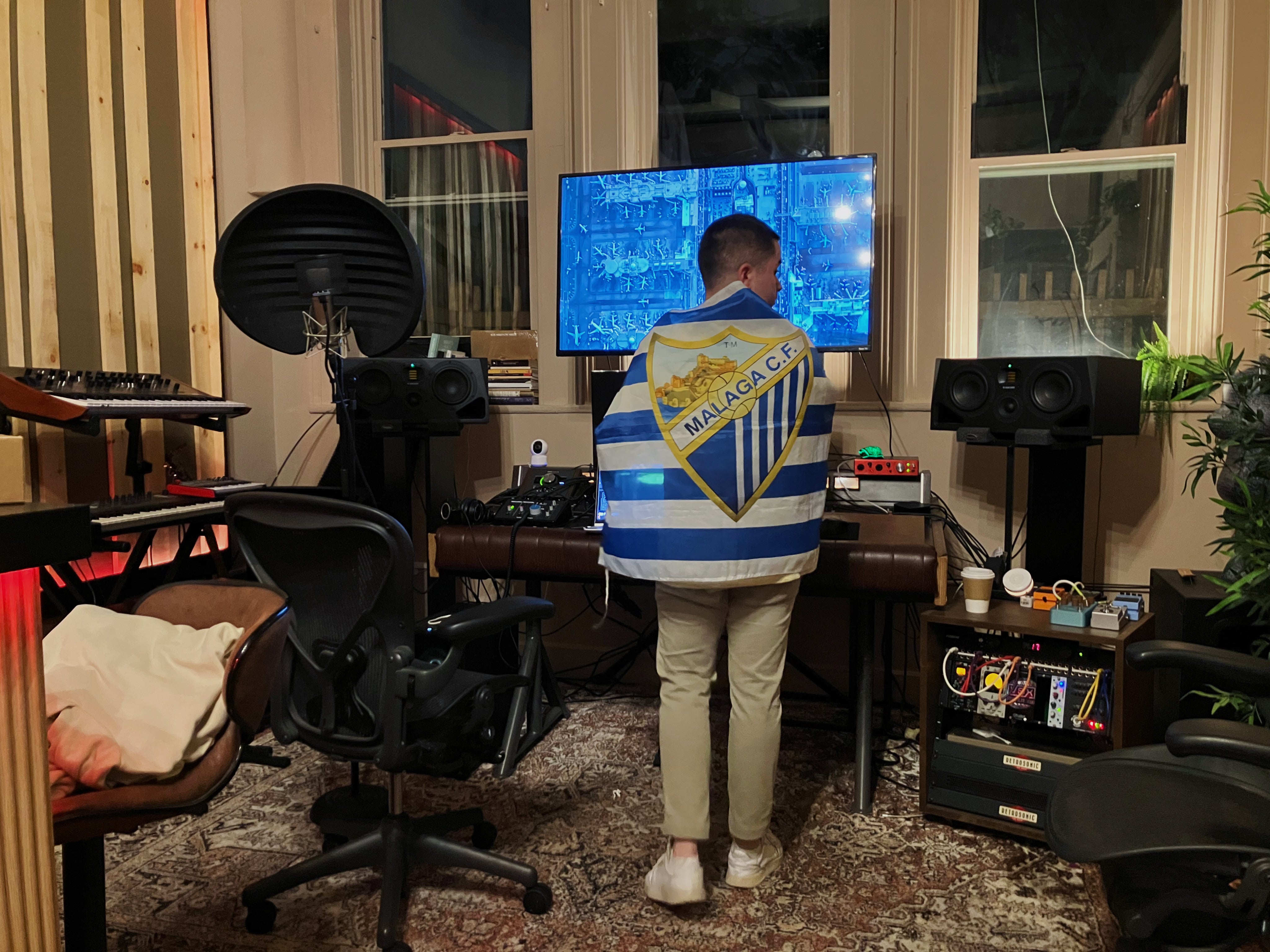 El primer malagueño en sacar una canción de reggaetón urbano en Canadá El primer malagueño en sacar una canción de reggaetón urbano en Canadá