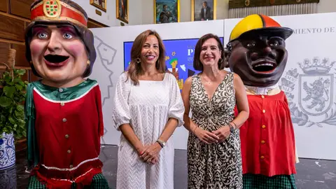 Chueca y la consejera de Cultura, Sara Fernández Chueca y la consejera de Cultura, Sara Fernández