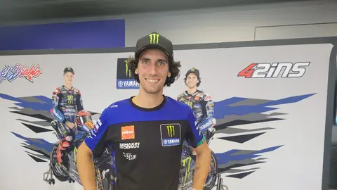 Álex Rins. Álex Rins.