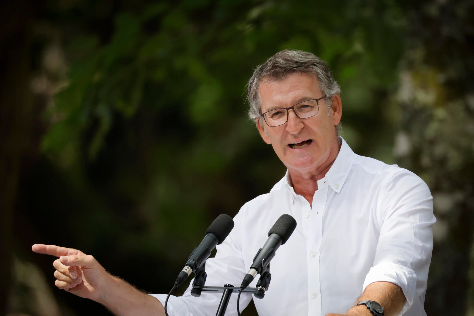 Feijóo arremete contra Sánchez por su postura ante "una crisis migratoria sin precedentes" Feijóo arremete contra Sánchez por su postura ante "una crisis migratoria sin precedentes"