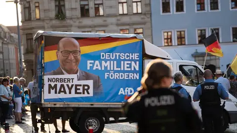 Imagen de un camión con propaganda electoral de la AfD durante un mitin en Pirna, Alemania. Imagen de un camión con propaganda electoral de la AfD durante un mitin en Pirna, Alemania.