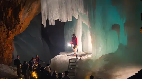 Viajamos a Austria con SuperKarmen para fotografiar la cueva de hielo más grande del mundo Superfoto en Un alto en el camino
