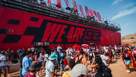 We are 93, grada de Marc Márquez We are 93, grada de Marc Márquez