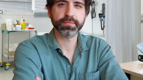 Adrián Díaz crea en 2016 el proyecto Don Sacarino iniciando su página web, canal de Youtube y su comunidad de Instagram. Caemos en las redes