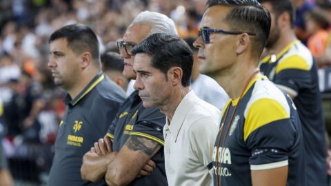 Marcelino junto a su cuerpo técnico