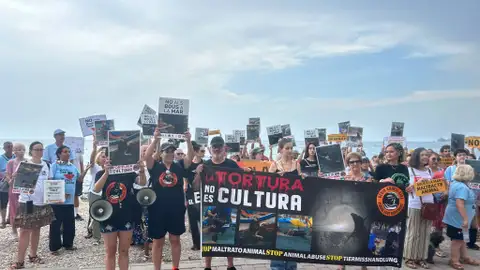 Manifestación contra los 'bous a la mar' de Xàbia Manifestación contra los 'bous a la mar' de Xàbia