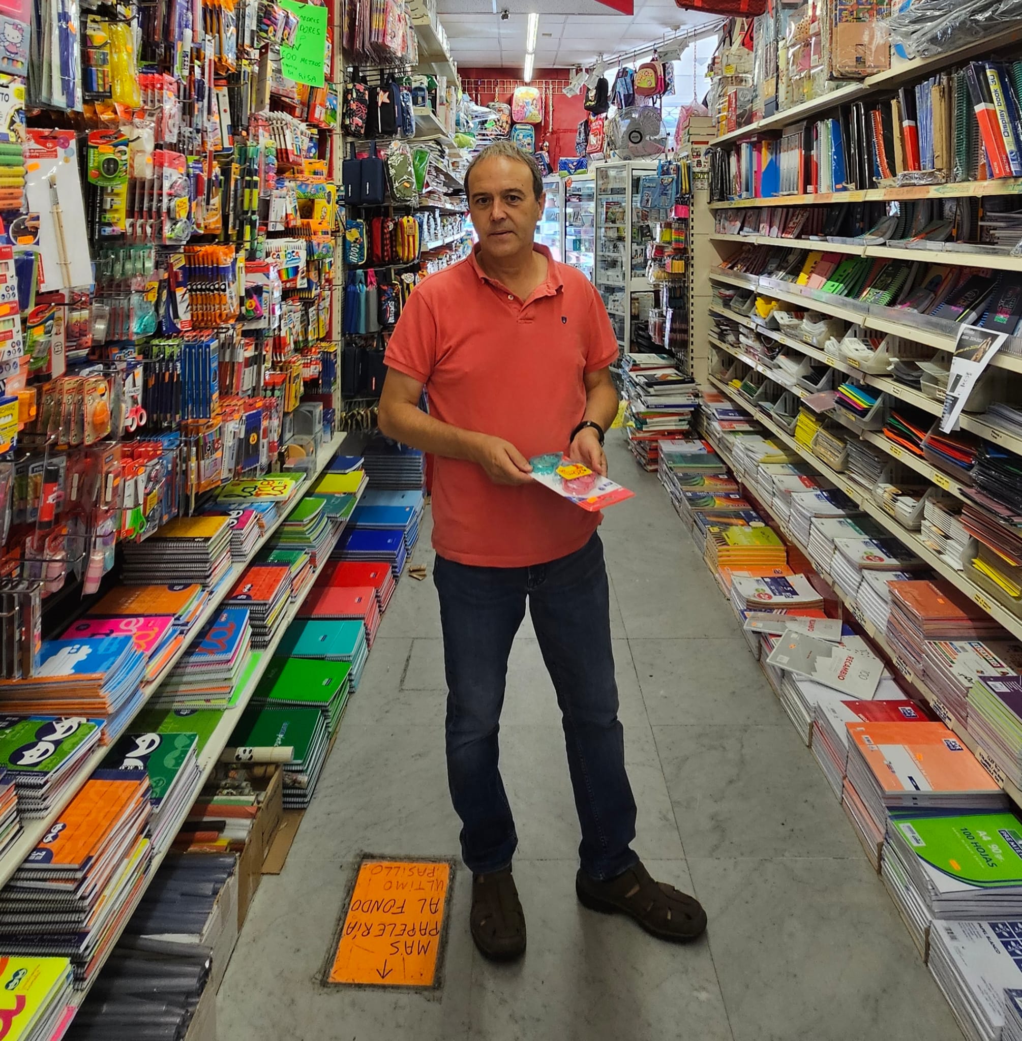 Los segovianos siguen comprando los materiales de papelería en la vuelta al cole en los comercios tradicionales Los segovianos siguen comprando los materiales de papelería en la vuelta al cole en los comercios tradicionales