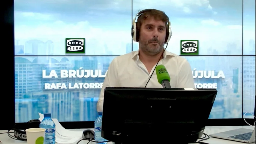 El monólogo de las ocho: "¿Cómo puede un socialista manchego, asturiano o andaluz celebrar el privilegio fiscal de Cataluña?" El monólogo de las ocho: "¿Cómo puede un socialista manchego, asturiano o andaluz celebrar el privilegio fiscal de Cataluña?"