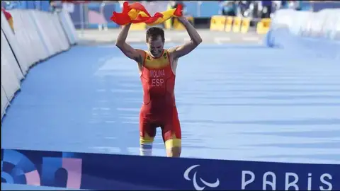 Dani Molina oro en Paris Dani Molina oro en Paris