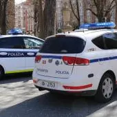 Coches patrulla de la policía vasca Coches patrulla de la policía vasca