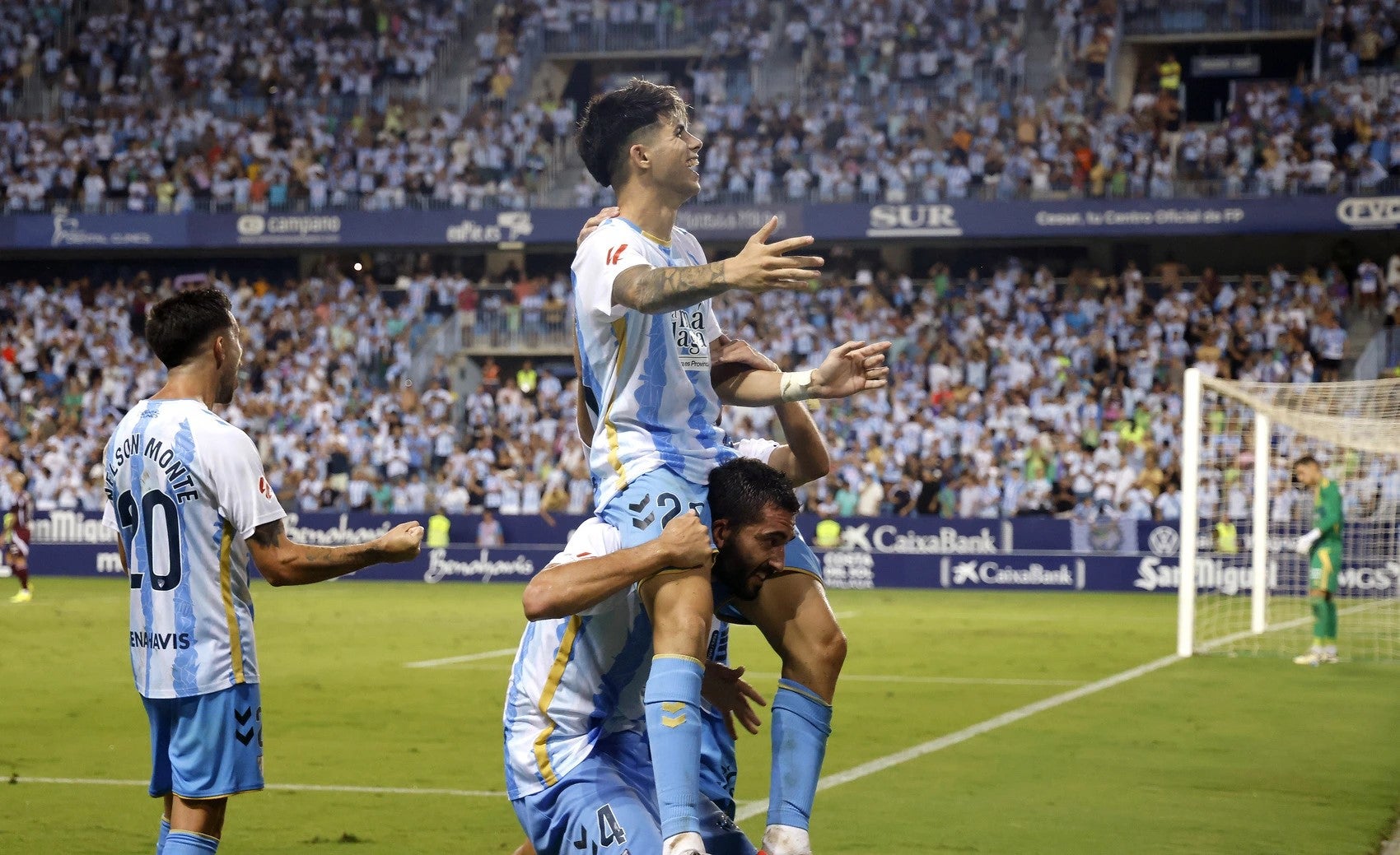 Izan Merino, Antoñito Cordero y Aarón Ochoa se perderán la 'final' contra el Racing de Ferrol Izan Merino, Antoñito Cordero y Aarón Ochoa se perderán la 'final' contra el Racing de Ferrol
