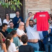 Page destaca el gesto del Papa, que ha firmado la camiseta de Mateo, el joven asesinado en Mocejón