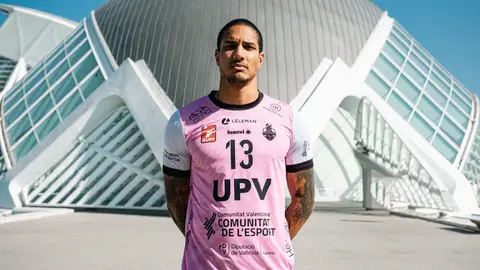Rodrigo de Melo cierra la plantilla del UPV Léleman Conqueridor Rodrigo de Melo cierra la plantilla del UPV Léleman Conqueridor