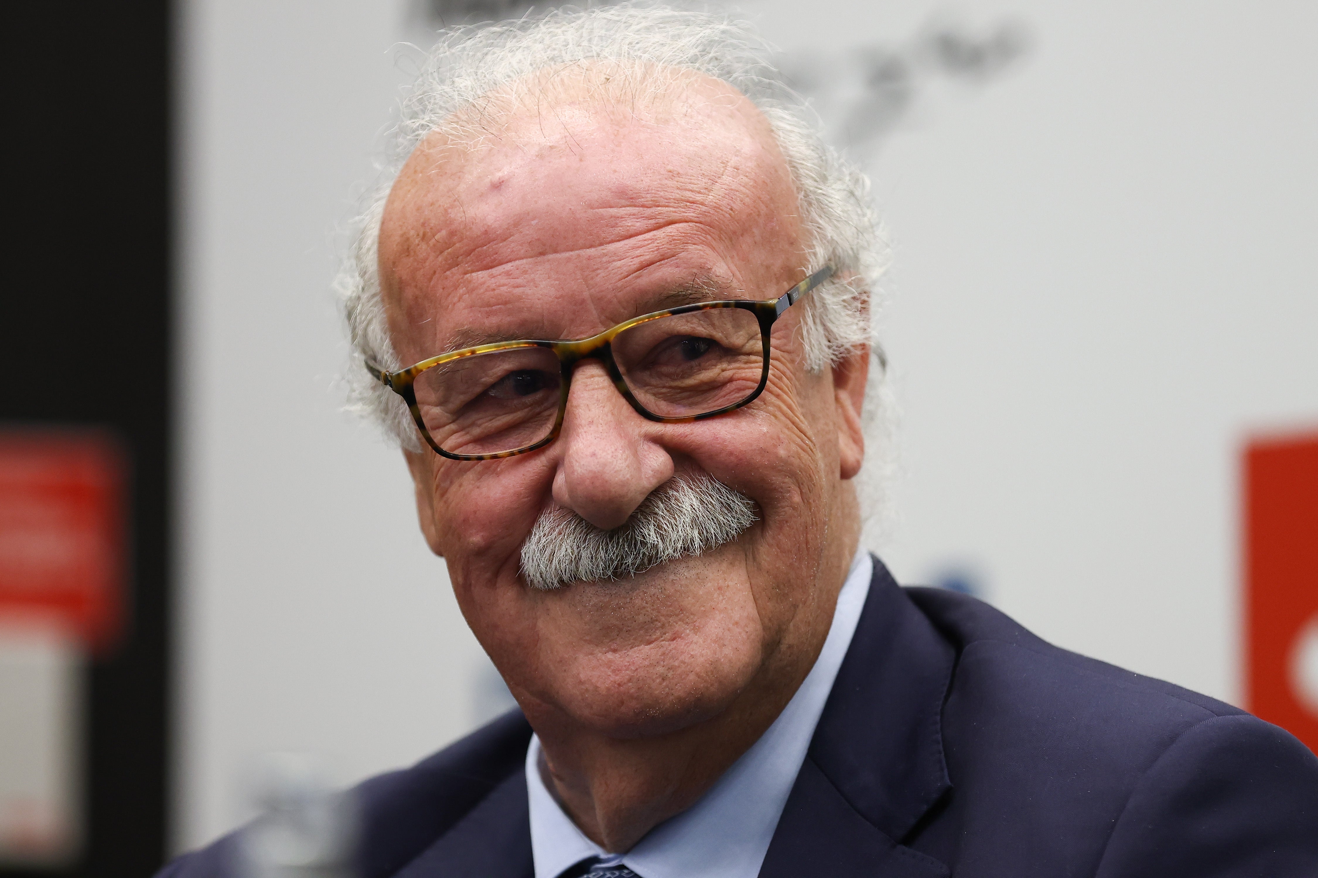 Vicente del Bosque, sobre el mundo del fútbol: "Cuando vas siendo mayor tienes que intentar ser un buen 'ex'" Vicente del Bosque, sobre el mundo del fútbol: "Cuando vas siendo mayor tienes que intentar ser un buen 'ex'"